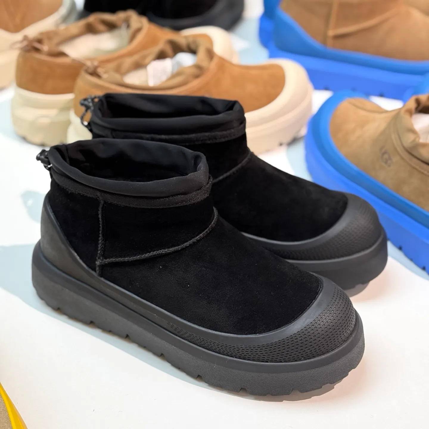 Local 💰600 2025 new Wang Yibo 4196 exclusive version original OEM grade UGG Wang Yibo same model high-end exclusive supply pyramid-top workmanship quality high-end needs to come #big advantage supply❗️❗️❗️ low-top men's and women's shoes size: 36 37 38 39 40 41 42 43 44 45